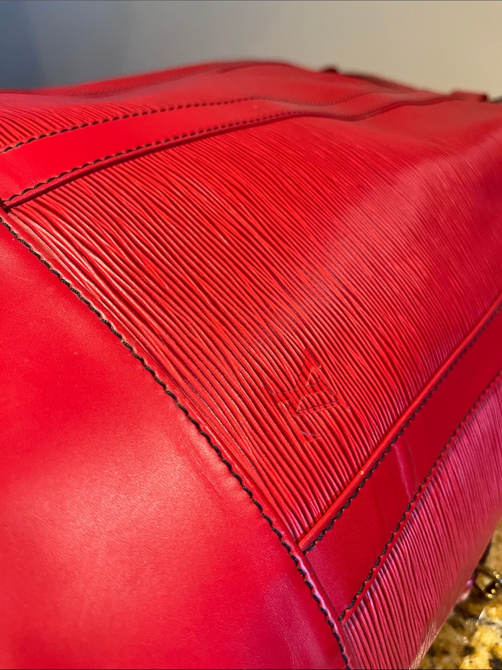 Red epi leather Randonee Louis Vuitton GM sling Bag - Picture 4 of 17